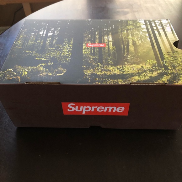 š„SUPREME x Timberland collabš„ - Picture 4 of 5